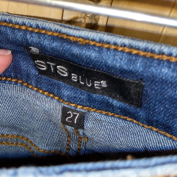 Jean Booty Shorts - Picture 3 of 3